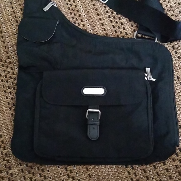 ergonomic crossbody bag